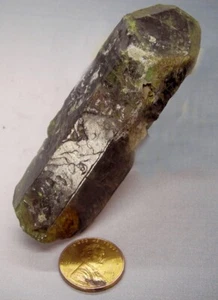 Flotador libre de cristal de apatita Quebec Canadá muestra mineral 3" verde terminado - Imagen 1 de 3