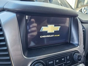 2017-2020 SUBURBAN RADIO SCREEN & CONTROL PANEL: 84096261 - Picture 1 of 12