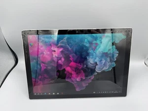 Microsoft Surface Pro 5 intel core i5 8GB RAM 256GB 12.3" Cracked Screen - Picture 1 of 10