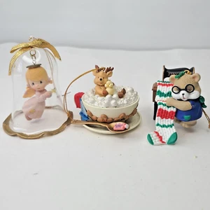Lote mixto de 3 adornos colgantes de árbol de Navidad Westmar & Precious Moments vintage - Imagen 1 de 18