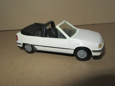 754P Gama 1196 Allemagne Opel Kadett GSI Cabriolet 3 Portes 1984 Blanc 1:43 - Photo 1/4