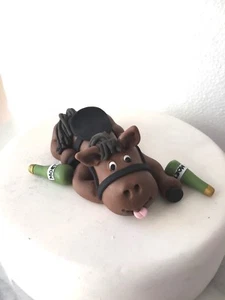 Essbares BETRUNKENES PFERD RENNPFERD/PONY Kuchendekoration Kuchenaufleger - Bild 1 von 6