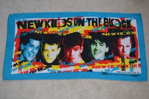 SELTENES VINTAGE 1989 NEU KINDER AUF DEM BLOCK BADEZIMMER STRANDHANDTUCH NEU OHNE ETIKETT UNBENUTZT 1980ER BAND - Bild 1 von 8