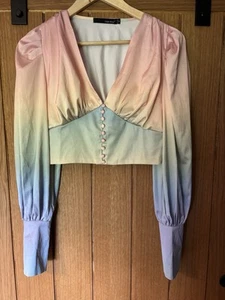 Linjia Ombre Pastell Regenbogen Long Button Crop Satin Feel S - Lirika Matoshi Inspo - Bild 1 von 10