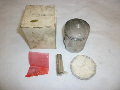 JUEGO DE PISTONES Y ANILLOS SUZUKI 49,50 mm, +0,50 mm TAMAÑO SUPERIOR, FR80 GT185 TS100 TC100 Foto 1 de 4