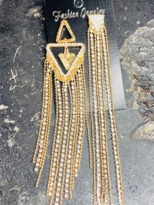 Ultra lange Luxus Gold Ohrringe mit funkelnden Strass Dreieck mit vielen Ketten - Bild 1 von 4