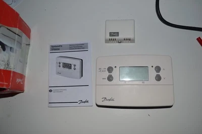 Danfoss Systemfit TP9000 Progrmmable Room Thermostat Hot Water Timer 087N789229 - Image 1 of 2