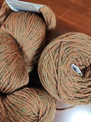 2 Hanks Cascade220 Heathers  3.5oz 100% Peruvian Highland Wool 220 yards - Image 1 of 2