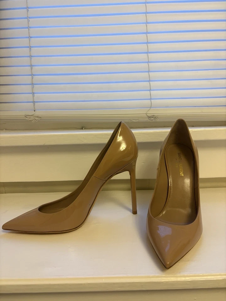 Saint Laurent女式漆跟39 — 第 1/3 张图片