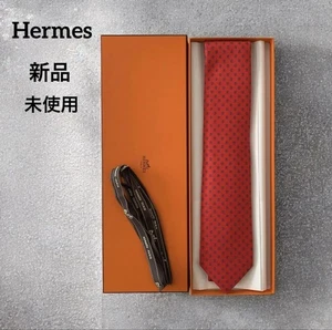 Neue und unbenutzte HERMES Krawatte rot mit Karton Etikett - Bild 1 von 3