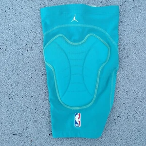 Jordan Nike Basketball Shin Pad Guard Sleeve Size 2XL 3XL Teal Blue Hornets - Picture 1 of 2