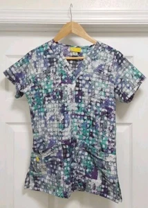 WonderWink Scrub Top Womens Size XS Multicolor Short Sleeve Medical Wear Logo - Picture 1 of 11