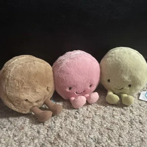 JellyC Amuseables Macaron NWT Stuffed Animals Plush Soft Macaron Doll Toy Gift - Picture 1 of 9