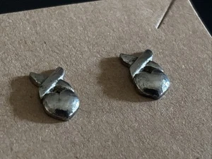 Aretes vintage de plata de ley 925 con corazón cruzado marcados NF - Imagen 1 de 6
