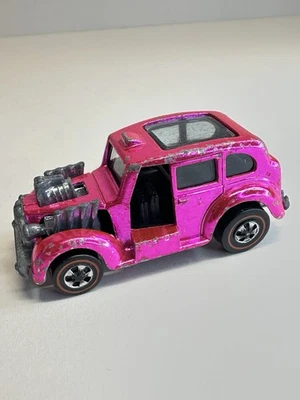 VINTAGE 1971 REDLINE HOT WHEELS US COCKNEY CAB HOT PINK WITH ORIGINAL DECAL - Image 1 of 4