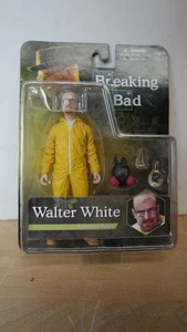 Mezco Toys Breaking Bad: Walter White-Yellow Hazmat Suit - 6" Actionfigur - Neu - Bild 1 von 6