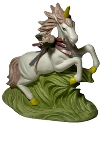 Vintage Ceramic Unicorn Grass Base Figurine Statue - Picture 1 of 9