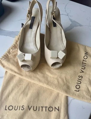 Cream leather Louis Vuitton wedges #luxuryshoes Size 36 - Image 1 of 4