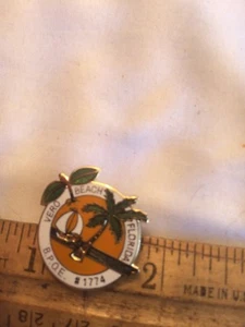 Vintage BPOE Vero Beach Florida Elks Lodge #1774 Pin - Bild 1 von 5