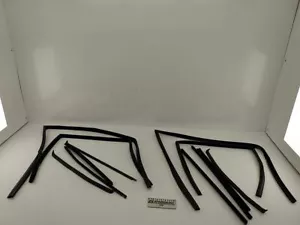 Volvo V70 XC70 Set Of Front & Rear Door Window Molding Seals Fits 2001 2002 2003 - Picture 1 of 12