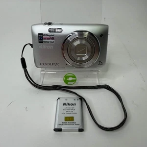 Cámara digital Nikon COOLPIX S3500 20,1 MP apuntar y disparar - Imagen 1 de 10