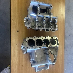 2021 BMW S1000RR CRANKCASE ENGINE BLOCK CASE UPPER LOWER MOTOR - Picture 1 of 24