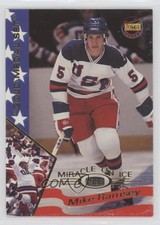 1995 Signature Rookies Miracle on Ice 1980 Gold Medal Set Mike Ramsey #27