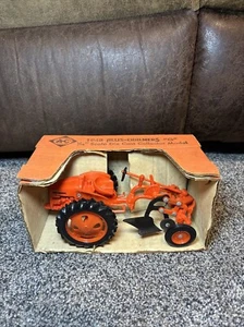 Allis-Chalmers G tractor; 1948; Scale Models; 1/16 - Picture 1 of 6