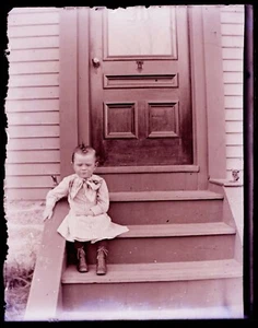 ONE (1) LATE 1800s GLASS NEGATIVE, RUSSELL McQ. NO. 1, as seen the pictures. - Picture 1 of 3