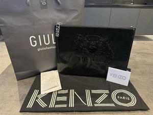 PRECIOSO BOLSO CLUTCH HOMBRE KENZO PARIS CUERO TIGRE CHAROL NEGRO Cartera de Mano - Imagen 1 de 21
