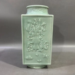 Fine Collectable Chinese Hand Monochrome Glaze Porcelain Flowers Vase - Picture 1 of 9