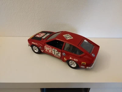 Alfa Romeo Alfetta GT Corsa, Burago,  scala 1:24 - Immagine 1 di 2