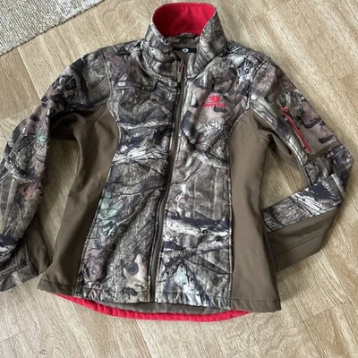 Jaqueta de lã Mossy Oak feminina com zíper completo camuflagem L com acabamento vermelho - Imagem 1 de 4