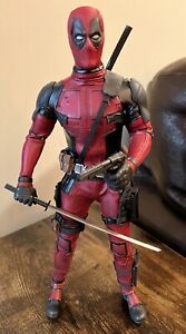 1/6 Hot Toys Deadpool MMS347  Collectible Figure - “READ” Loose Wolverine