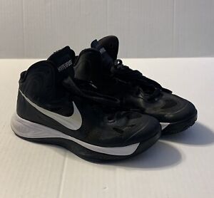 Chaussures de basket-ball femme Nike Hyperfuse Taille 8,5 525019-401 noir blanc 2012