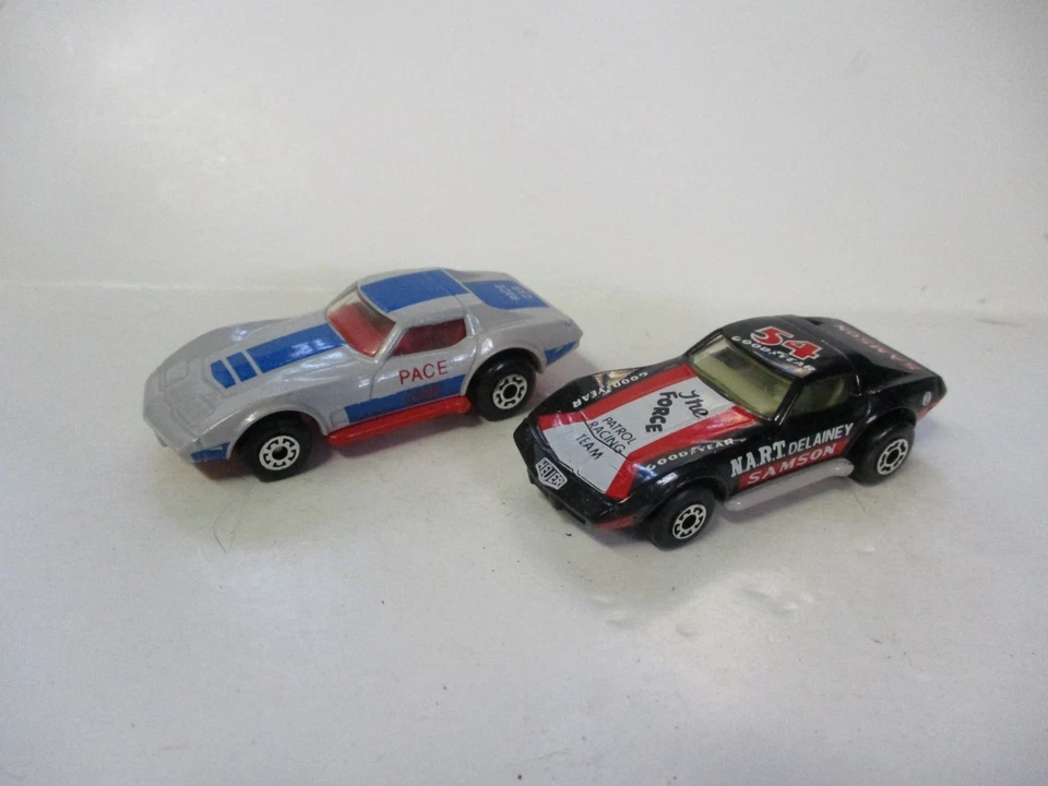 Matchbox Macau Superfast SF21 Corvette Pace Car и SF62 Corvette - "Force", отдельно - Изображение 1 из 1