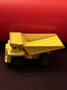 Road Champs 1984 Dump Truck Yellow 1:64 Diecast EXCELLENT Condition - Picture 1 of 9