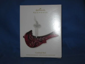 2012 HALLMARK CARDINAL RED BIRD GLASS WITH METAL CHARM ORNAMENT BEAUTIFUL!! - Imagen 1 de 2