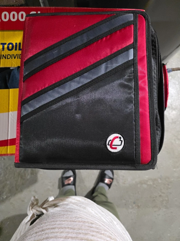 Estuche suave para cuadernos cargado con papel y divisores incluidos Foto 1 de 4