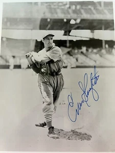 ENOS SLAUGHTER MLB SIGNED VINTAGE 8 X 10 B & W PHOTO - Picture 1 of 2