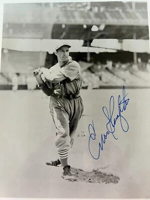 ENOS SLAUGHTER MLB SIGNED VINTAGE 8 X 10 B & W PHOTO - Image 1 of 2