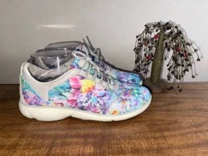 Women's GEOX RESPIRA "Nebula" Multi Floral Print Low Top Sneakers-Sz 7-NWT - Picture 1 of 10