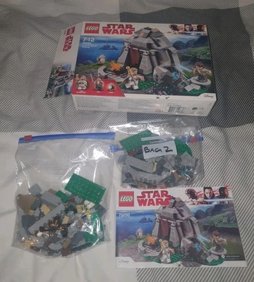 LEGO Star Wars: Ahch-To Island Training (75200) - Image 1 of 3