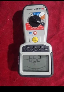 MEGGER MIT420/2 Battery Operated Megohmmeter,1000VDC - Picture 1 of 3