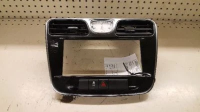 11-14 CHRYSLER 200 OEM MOPAR RADIO BEZEL 167818 - Изображение 1 из 4