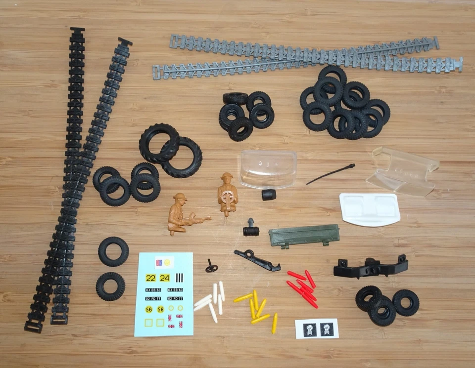 Dinky Army Military Vehicles 609 616 622 625 656 668 AEC Spare Parts Choose List - Image 1 of 1