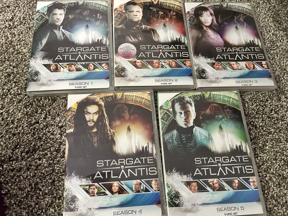 Stargate Atlantis: The Complete Series Season 1-5 (DVD Bundle) Excellent Cond. - Image 1 of 4