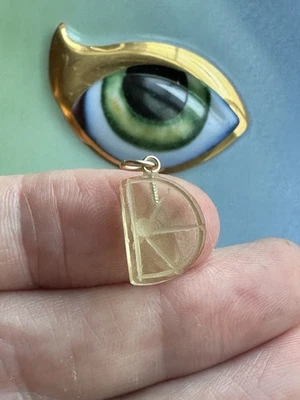 Dije rebanada de limón de cuarzo limón de oro amarillo de 14k🍋 Foto 1 de 4