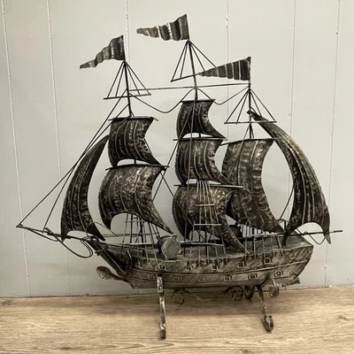 Escultura artística de barco pirata de metal de colección vikingo brutalista MCM gran velero Foto 1 de 4