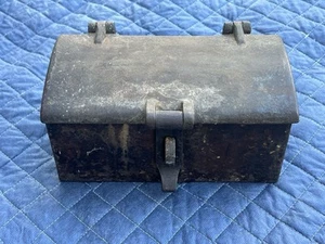 Antique Cast Iron Banker Stagecoach Railroad Strong Box Safe Storage 17 lbs - Bild 1 von 15